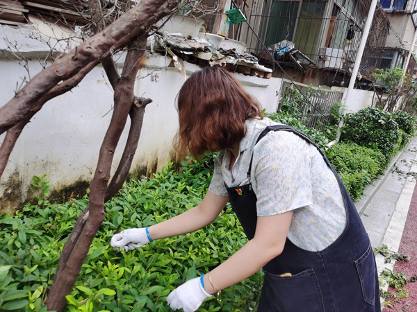 南昌市政建設(shè)集團(tuán)開展我為群眾辦實(shí)事大掃除活動(dòng)6002.jpg