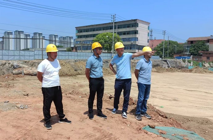 黎德義到廣州路東延工程、昌東三路道路建設工程開展安全質量檢查